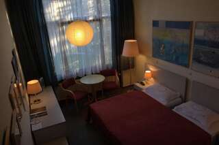 Отель Berlin Art Hotel Гюмри Стандартный двухместный номер с 2 отдельными кроватями-5
